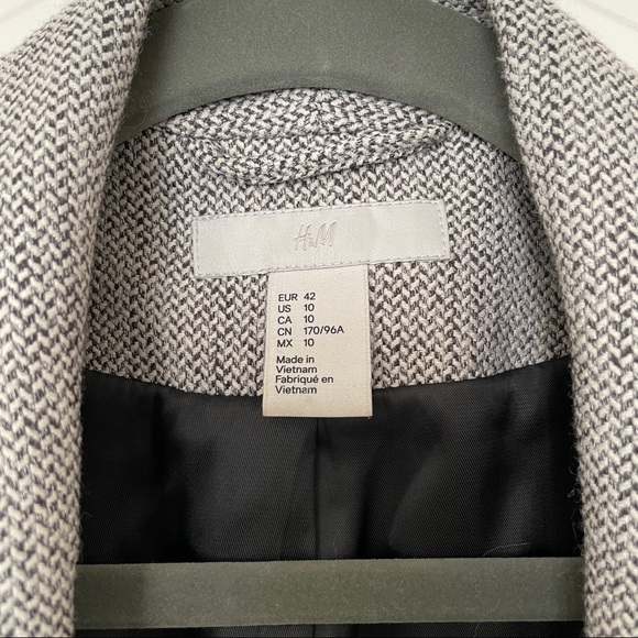 H&M Blazer, Size 10/42, 3/4 sleeves - Picture 3 of 3